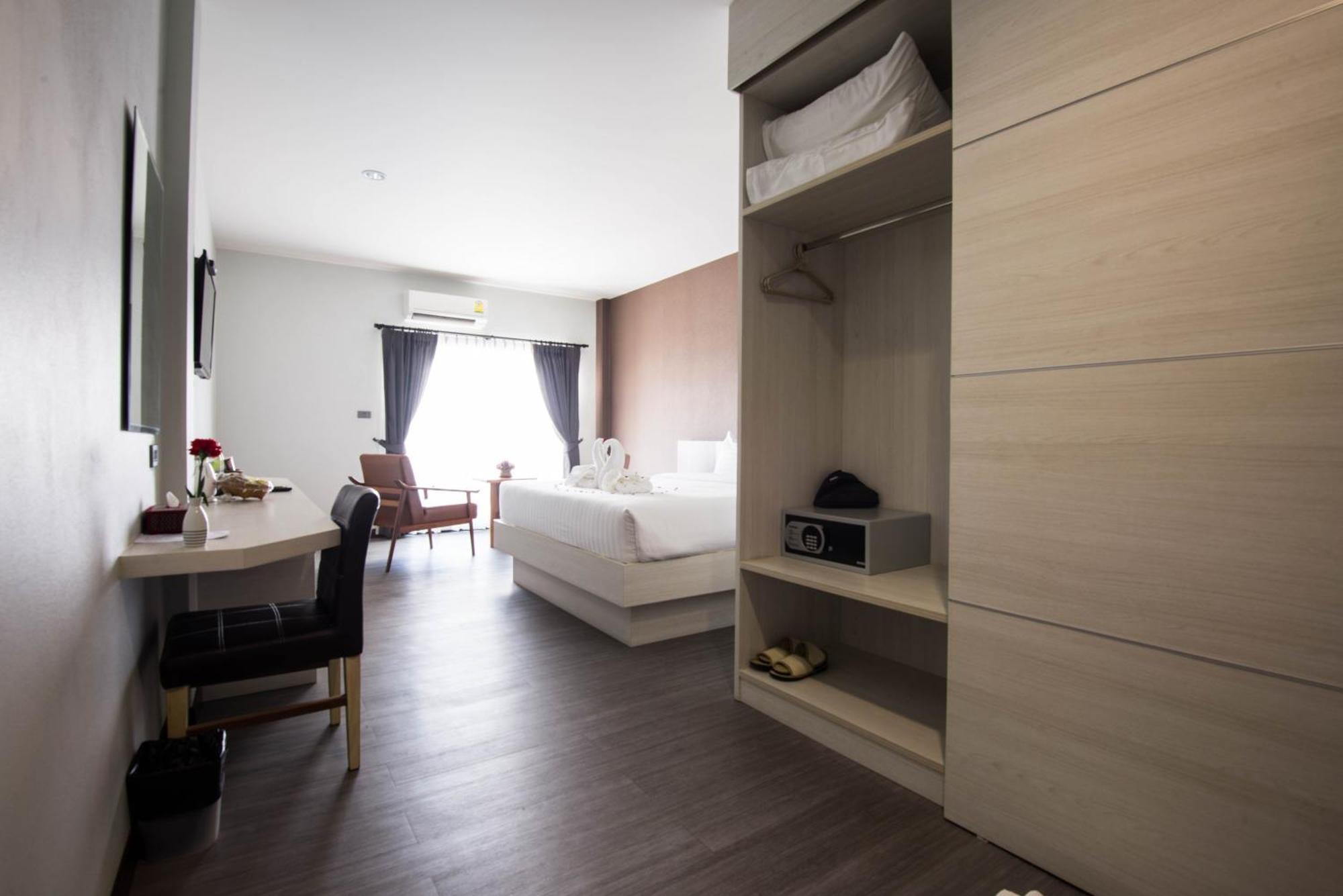 Socool Grand Hotel Nang Rong Exterior foto